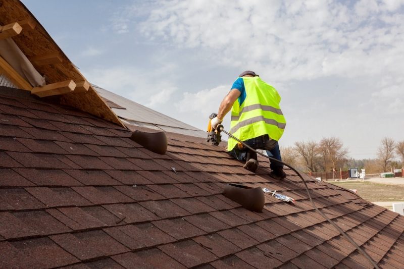 GAF Vs Owens Corning Shingles Which Is Better Pros Cons 