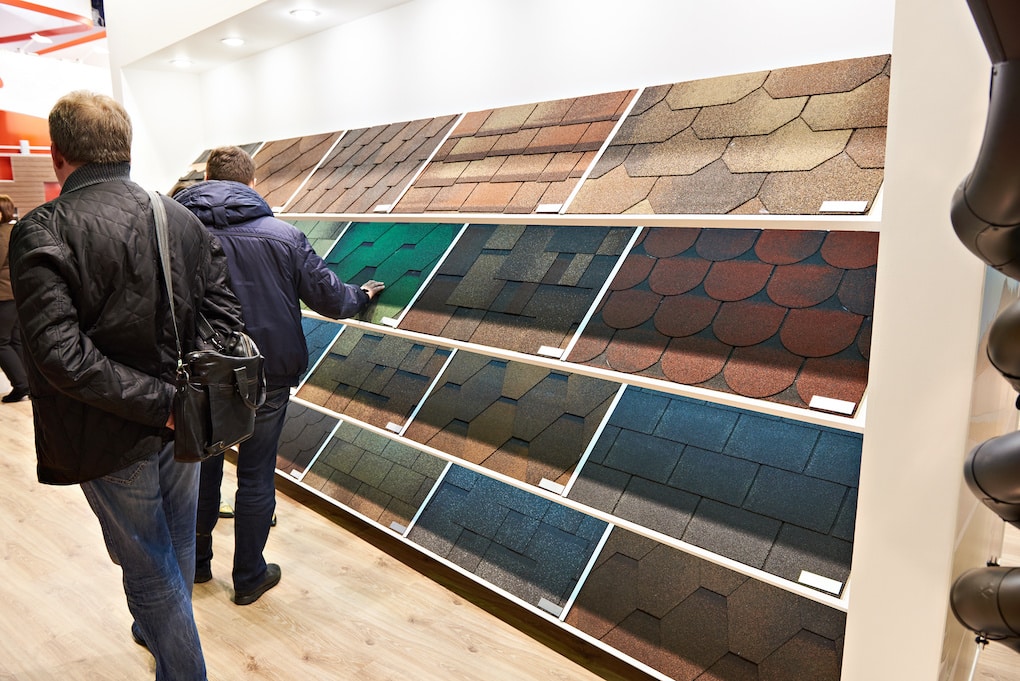 shoppers viewing roof shingle colors in person